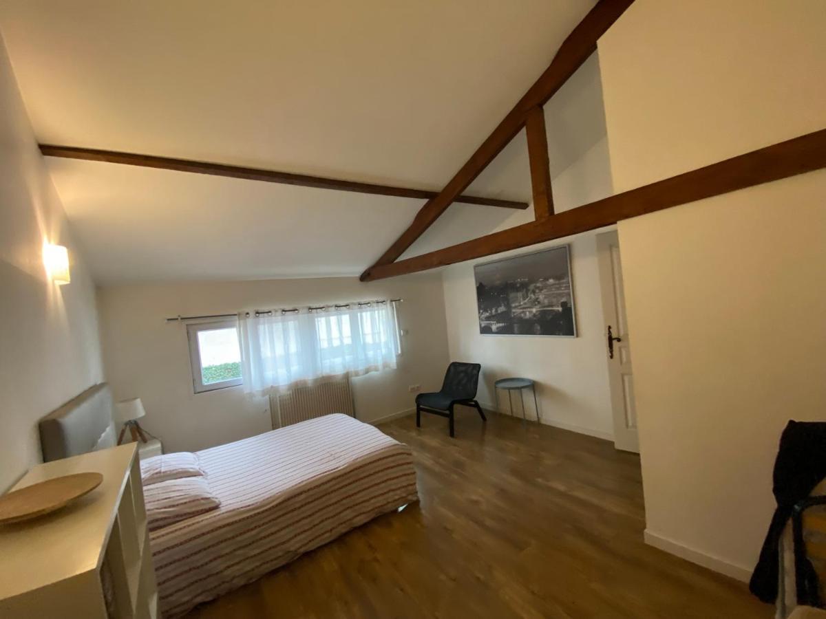 Paris Eiffel Tower Et Disney Apartments, Parkings Gratuits Et Securises, 10 Minutes Metro To Paris Ножан-сюр-Марн Экстерьер фото