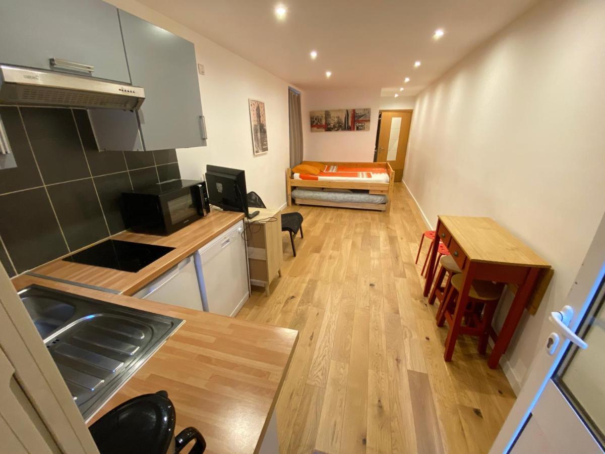 Paris Eiffel Tower Et Disney Apartments, Parkings Gratuits Et Securises, 10 Minutes Metro To Paris Ножан-сюр-Марн Экстерьер фото